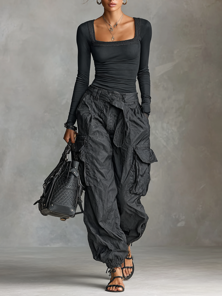 Ensemble-Top mit quadratischem Ausschnitt und Cargo-Hose