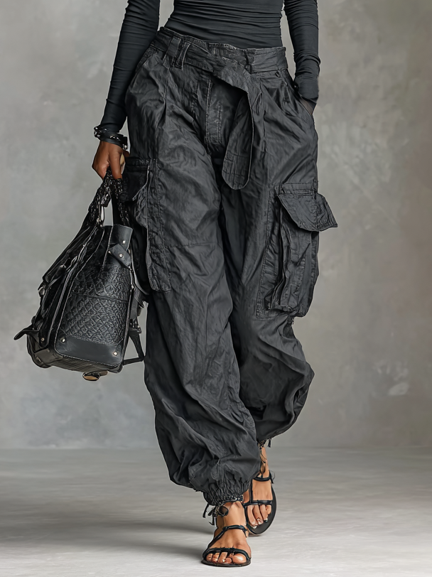 Ensemble-Top mit quadratischem Ausschnitt und Cargo-Hose