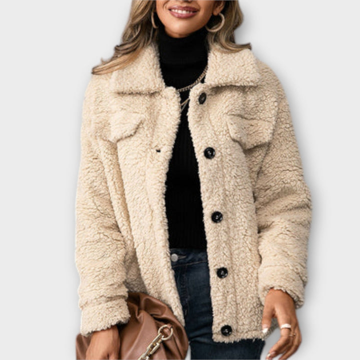 Lucy – Kuschelige Teddyjacke