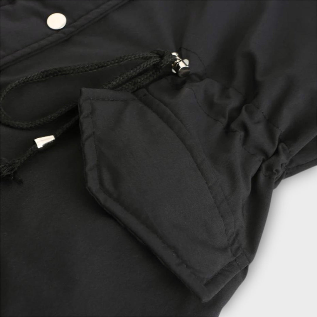 Maura – Gemütliche & Strapazierfähige Winterjacke