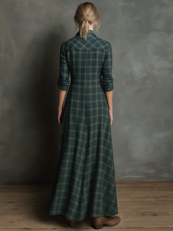 Maxi gestreiftes Kleid mit Kragen