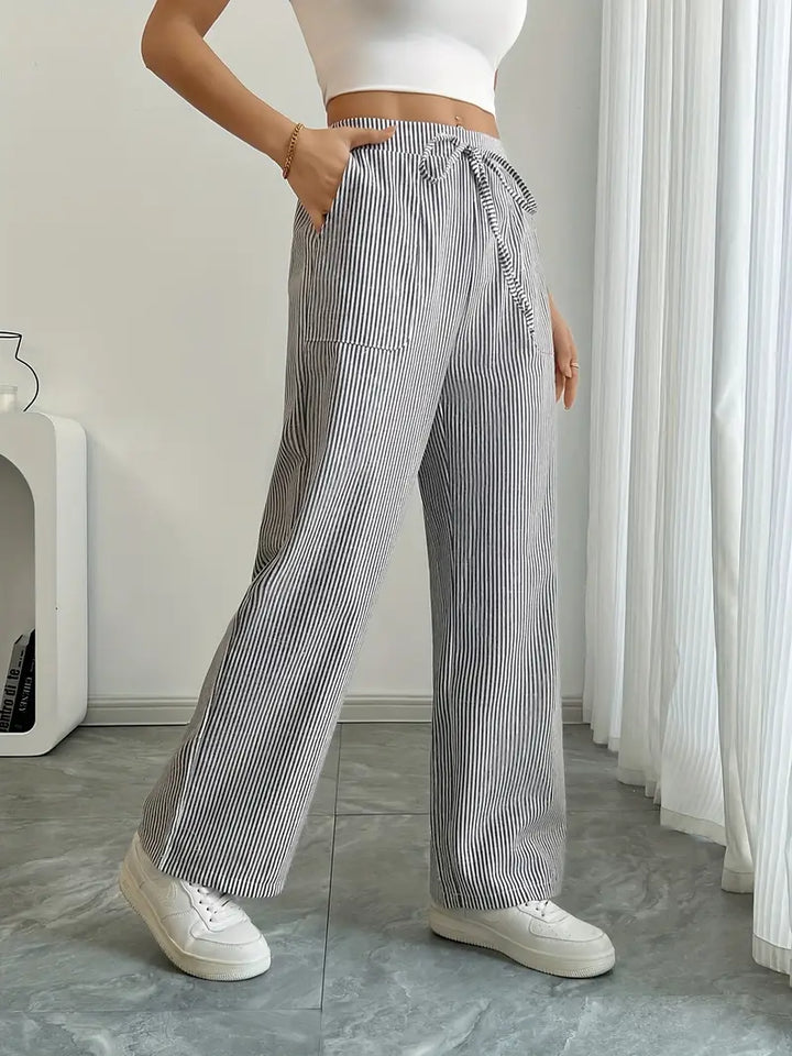 Alina™ | Elegante gestreifte Hose mit Taschen