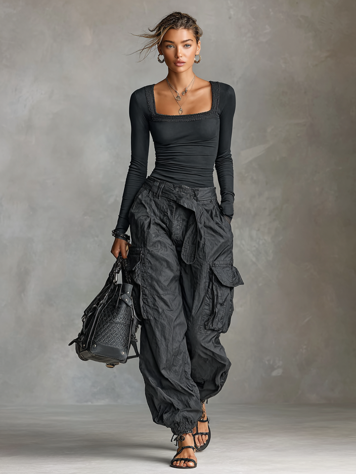 Ensemble-Top mit quadratischem Ausschnitt und Cargo-Hose