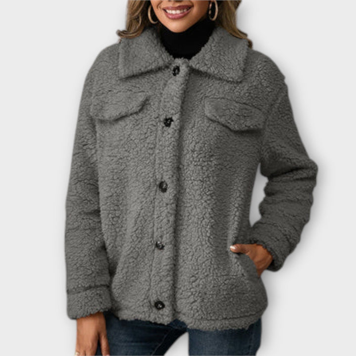 Lucy – Kuschelige Teddyjacke