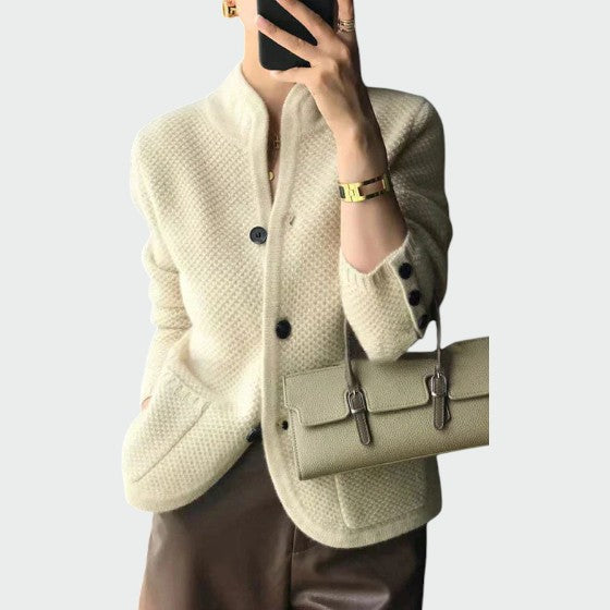 Hayden Claire - Eleganter Cardigan mit Knöpfen