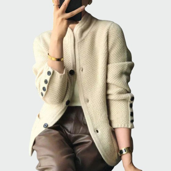Hayden Claire - Eleganter Cardigan mit Knöpfen